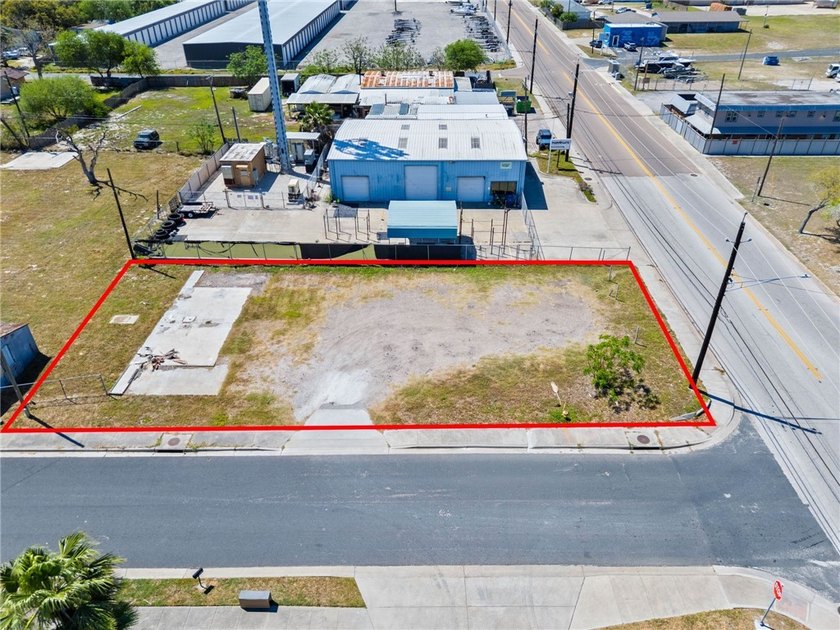 Prime corner lot on busy Waldron Rd offering excellent - photo 2