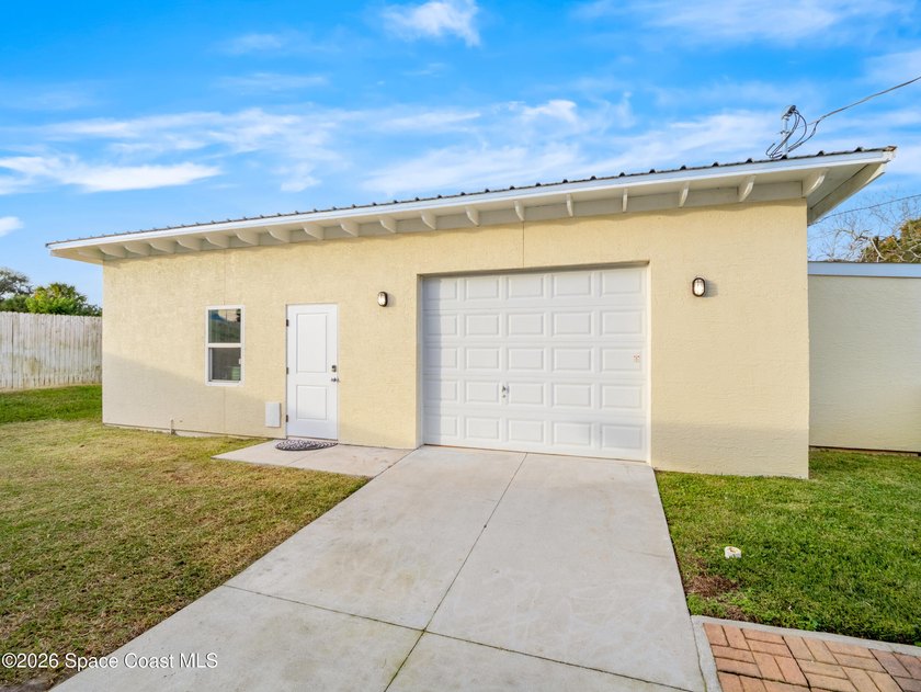 Looking for long-term gains AND STR cash flow? This is it! - photo 27