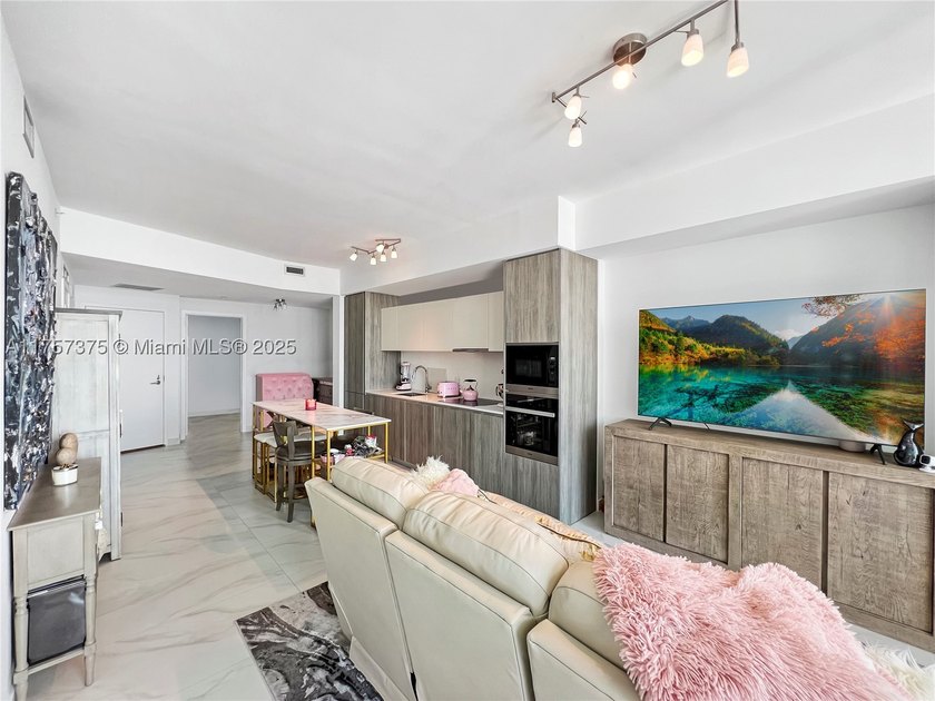 LOWEST PRICED UNIT IN THE 08 LINE. Views of Biscayne Bay &amp; - photo 12