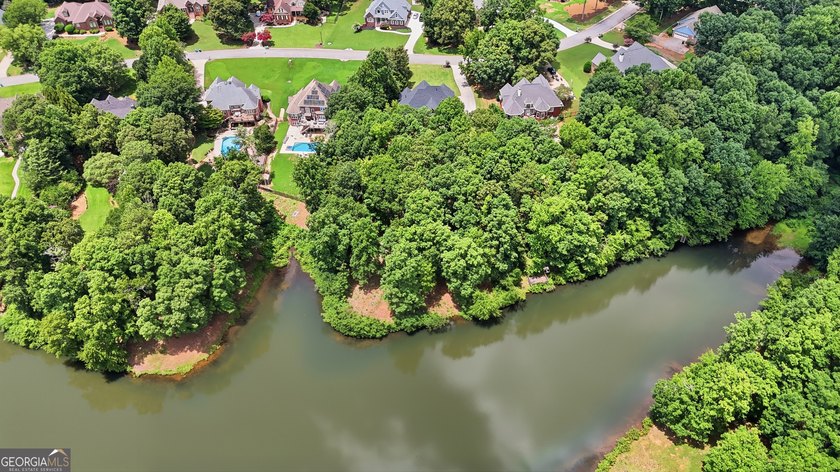 Welcome to this exceptional, one-owner lakefront home, offered - photo 13