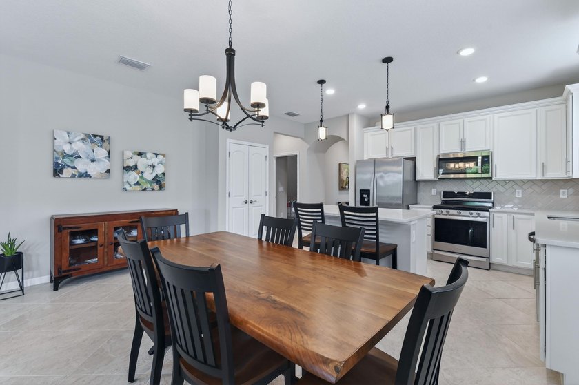 Welcome to this beautifully maintained 2 bed, 2 bath plus Den in - photo 21