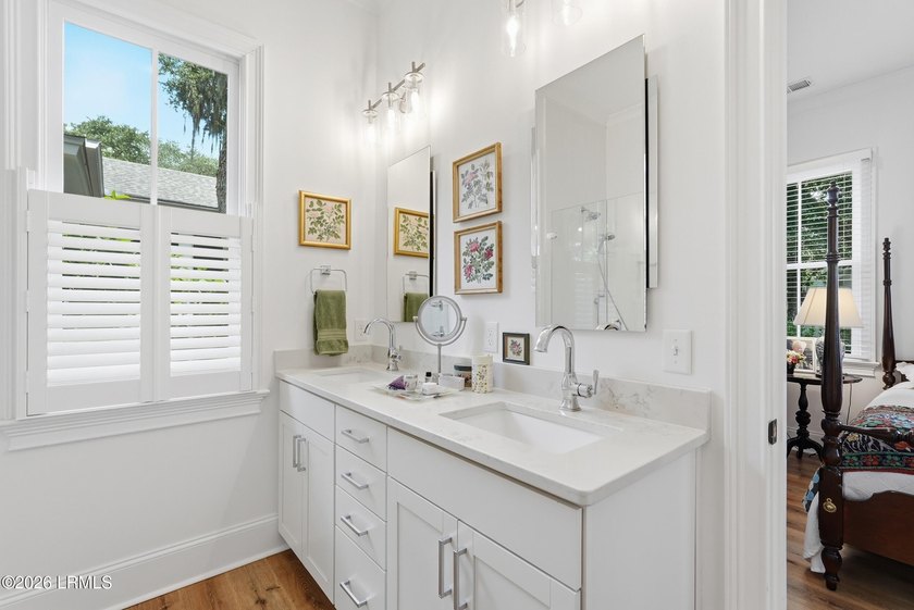Welcome to this beautifully maintained 2-bedroom, 2-bathroom - photo 22