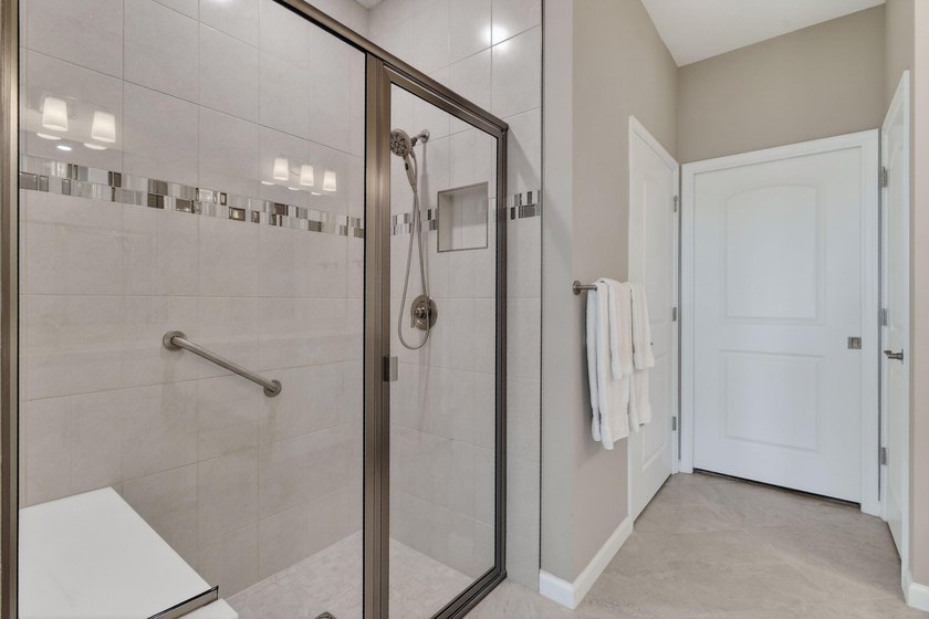 Welcome to this beautifully maintained 2 bed, 2 bath plus Den in - photo 30