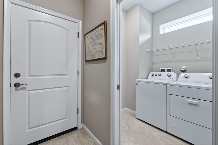 Welcome to this beautifully maintained 2 bed, 2 bath plus Den in - photo 40