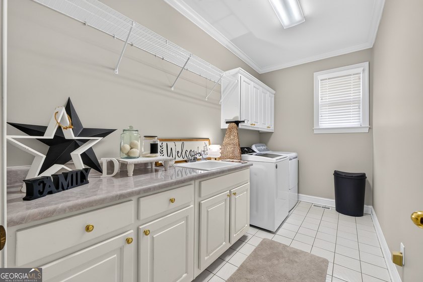 Welcome to this exceptional, one-owner lakefront home, offered - photo 41