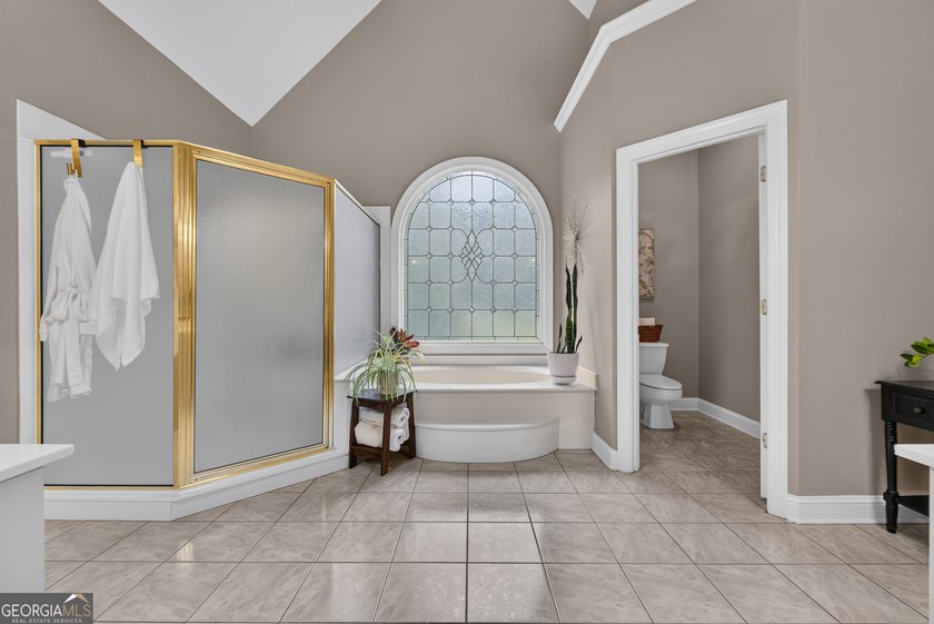Welcome to this exceptional, one-owner lakefront home, offered - photo 46