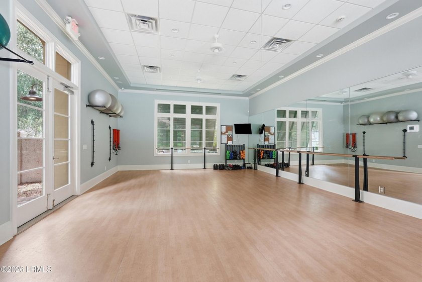 Welcome to this beautifully maintained 2-bedroom, 2-bathroom - photo 49