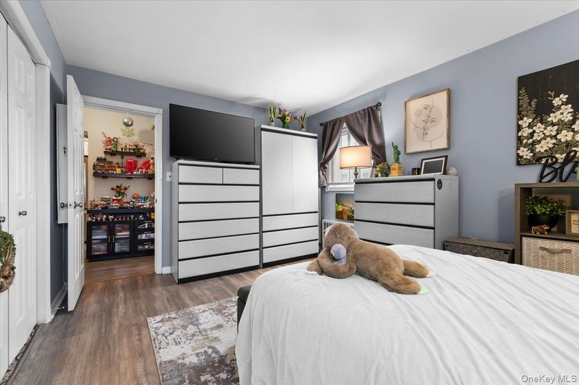Welcome to this bright and spacious 1-bedroom co-op at The - photo 10