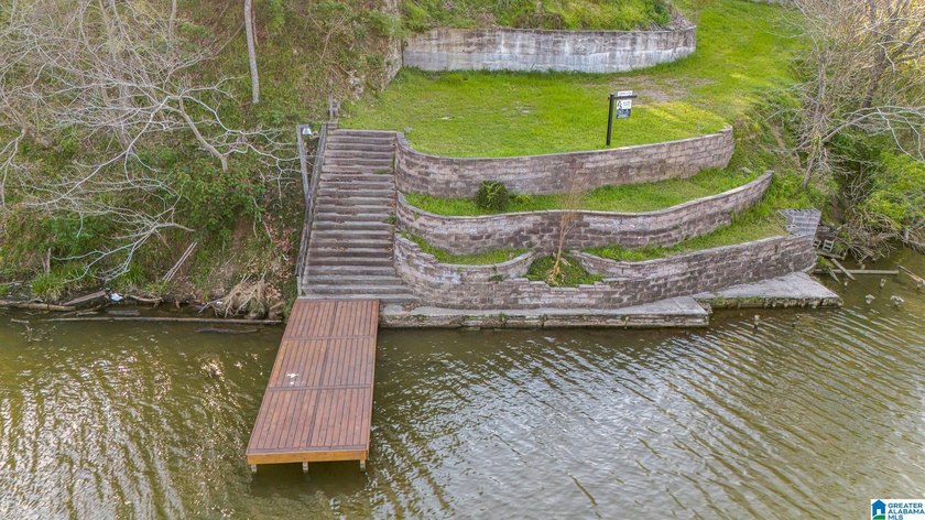 Wow! Welcome to this RARE LUXURY Warrior River Retreat! 4.25 +/- - photo 22