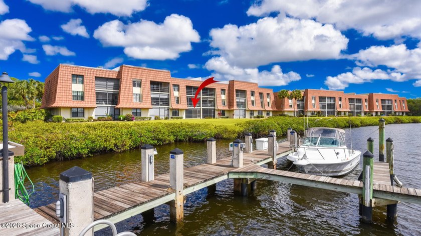 Experience waterfront living with wide views of Kitching Cove, a - photo 2