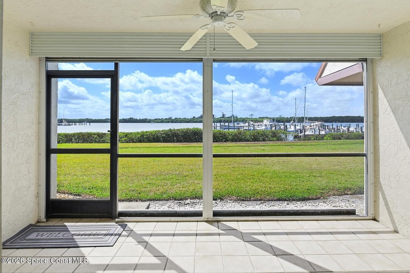 Experience waterfront living with wide views of Kitching Cove, a - photo 3