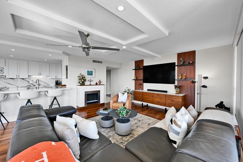 Experience the ultimate Florida lifestyle in this stunning 3/2 - photo 12