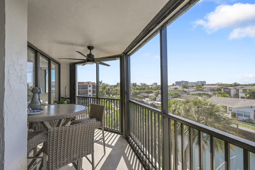 Experience the ultimate Florida lifestyle in this stunning 3/2 - photo 14