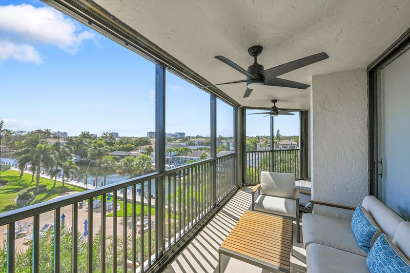 Experience the ultimate Florida lifestyle in this stunning 3/2 - photo 15