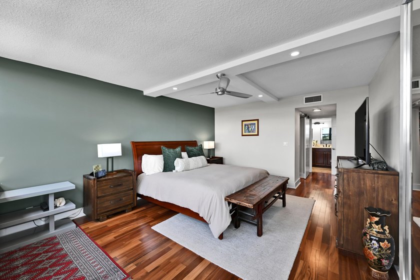 Experience the ultimate Florida lifestyle in this stunning 3/2 - photo 22