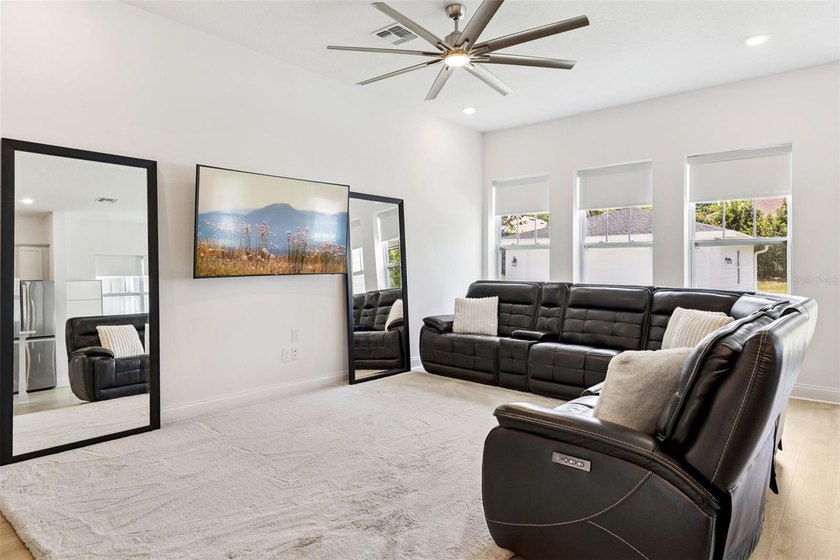 Under contract-accepting backup offers. OAKLAND PARK---a Parade - photo 27