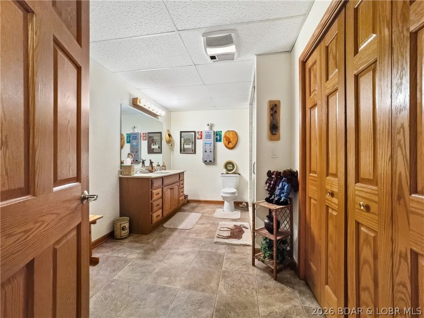 Unique country home with impressive lake views on 1.7 acres &amp; a - photo 31