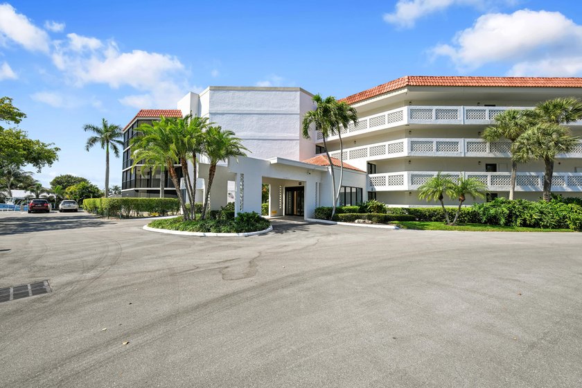 Experience the ultimate Florida lifestyle in this stunning 3/2 - photo 32