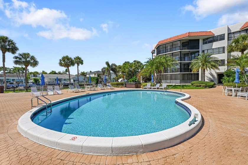 Experience the ultimate Florida lifestyle in this stunning 3/2 - photo 33