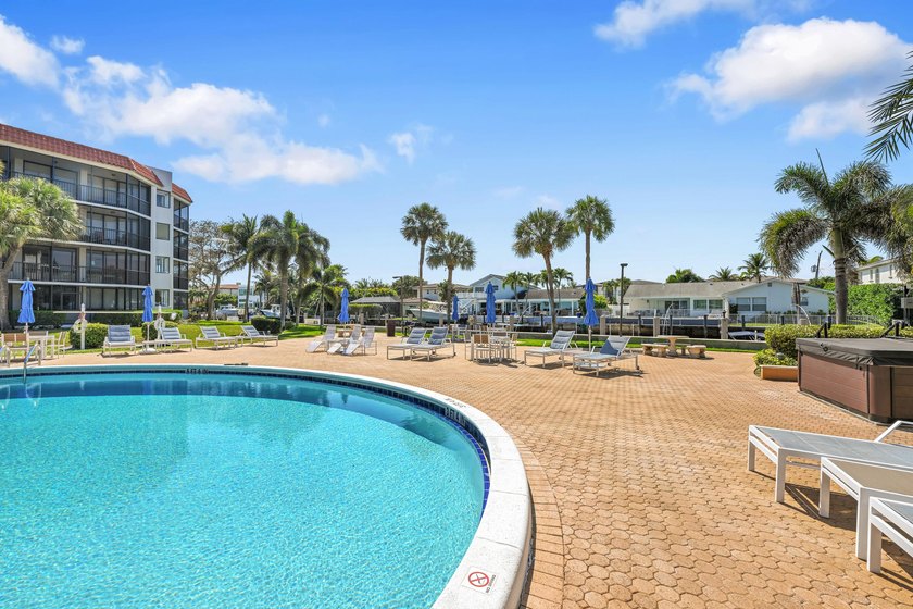 Experience the ultimate Florida lifestyle in this stunning 3/2 - photo 36