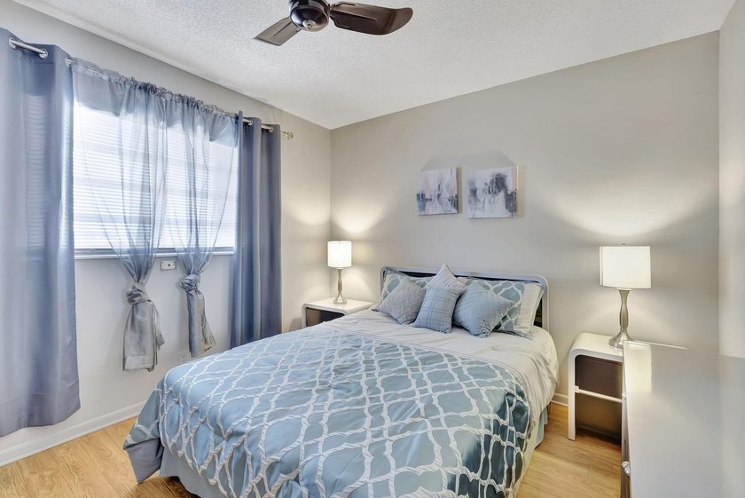 CHARMING 2 BEDROOM 2 BATHROOM CONDO WITH NICE POOL VIEW IN THE - photo 3