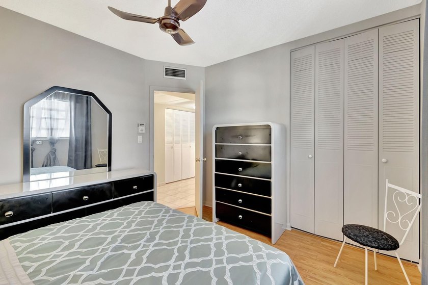 CHARMING 2 BEDROOM 2 BATHROOM CONDO WITH NICE POOL VIEW IN THE - photo 4