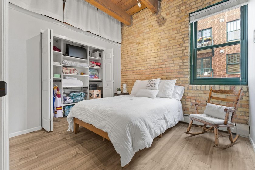 Experience the perfect blend of historic character and modern - photo 15