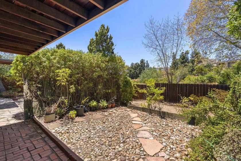 Nestled on a quiet street in the highly desirable Del Cerro - photo 27