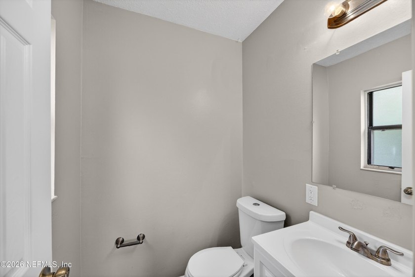 Located in the heart of Jacksonville, this beautifully updated - photo 14