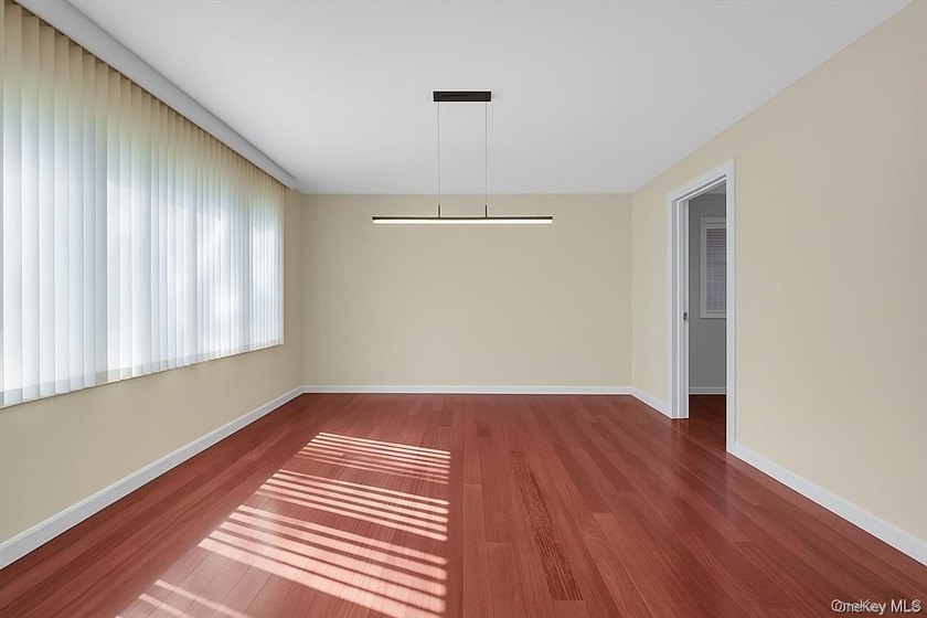 Beautiful and spacious home featuring 4 bedrooms and 2.5 - photo 7