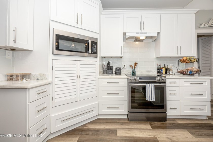 Lease purchase option available. Experience elevated coastal - photo 15