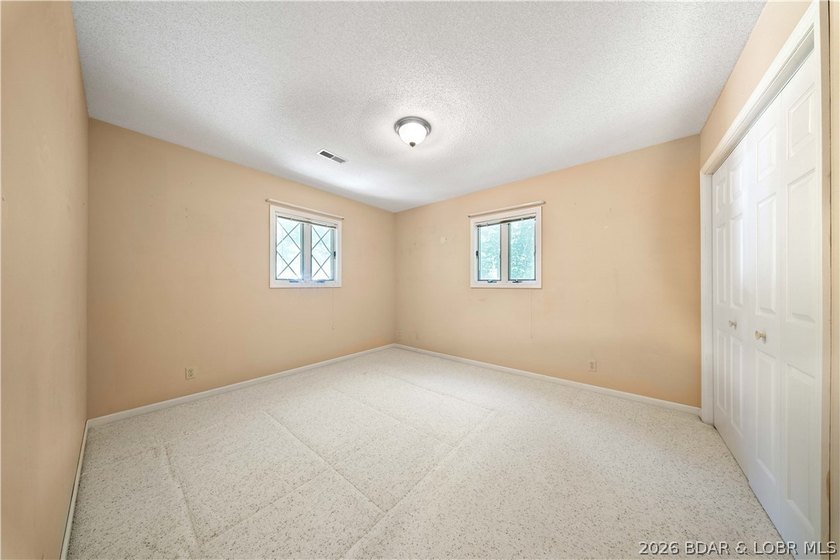 Rarely does a lake property come along that offers this - photo 28