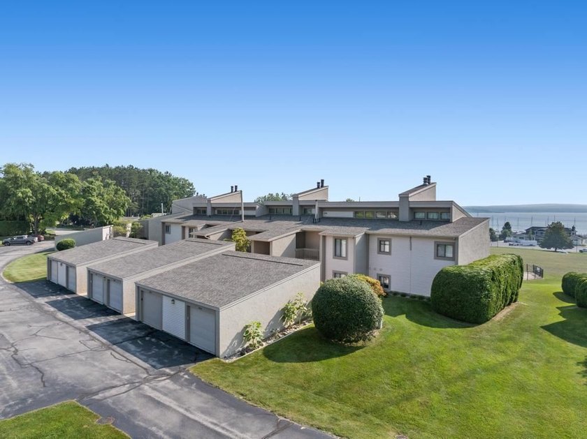 Welcome to one of Charlevoix's most coveted addresses. Perched - photo 28