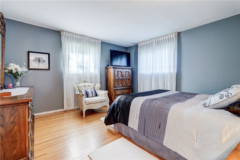 Welcome to this well-maintained split level home in Gates. Lots - photo 18