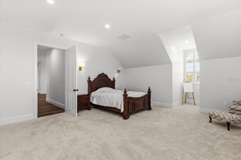 Three separate living quarters. Nearly five acres. Resort-style - photo 50