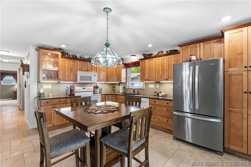 Discover the perfect blend of lakefront relaxation and - photo 14