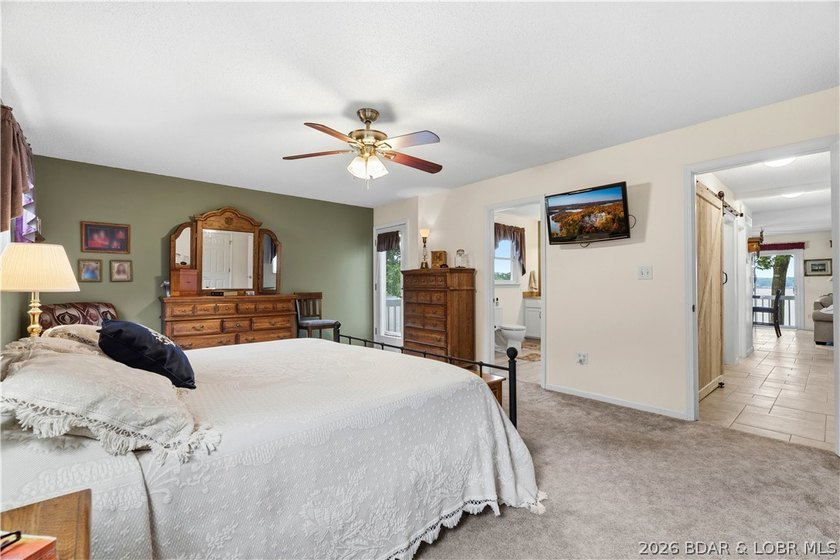 Discover the perfect blend of lakefront relaxation and - photo 18