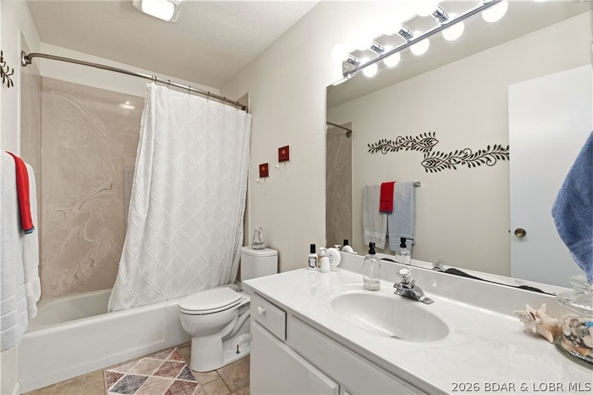 Discover the perfect blend of lakefront relaxation and - photo 22