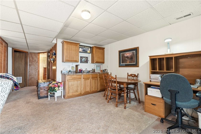 Discover the perfect blend of lakefront relaxation and - photo 32
