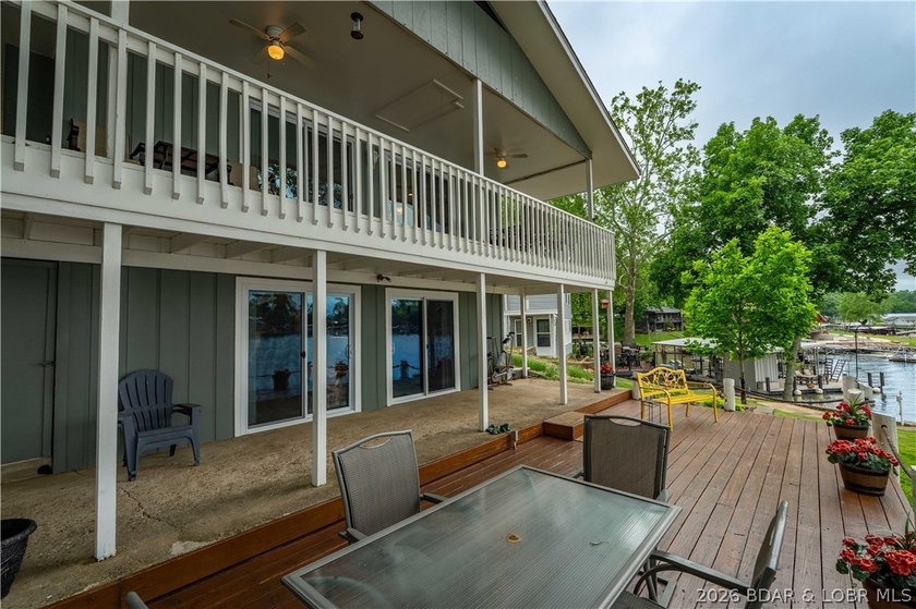 Discover the perfect blend of lakefront relaxation and - photo 37