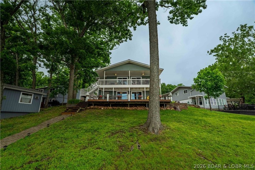 Discover the perfect blend of lakefront relaxation and - photo 41