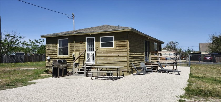 OWNER FINANCE AVAILABLE with 20% down payment on this Move-In - photo 4