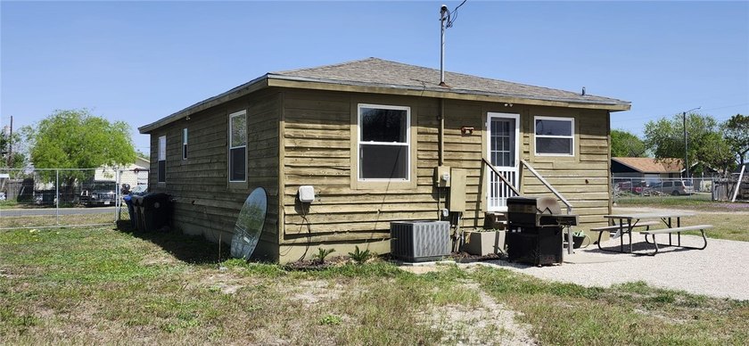 OWNER FINANCE AVAILABLE with 20% down payment on this Move-In - photo 6