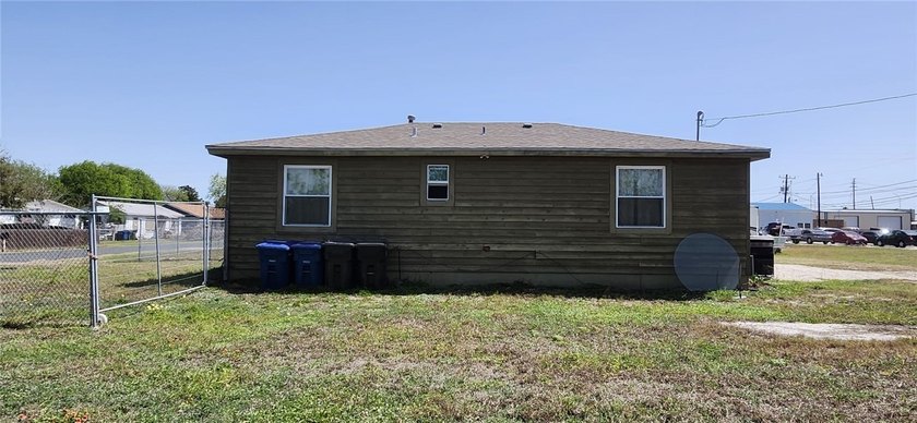 OWNER FINANCE AVAILABLE with 20% down payment on this Move-In - photo 7