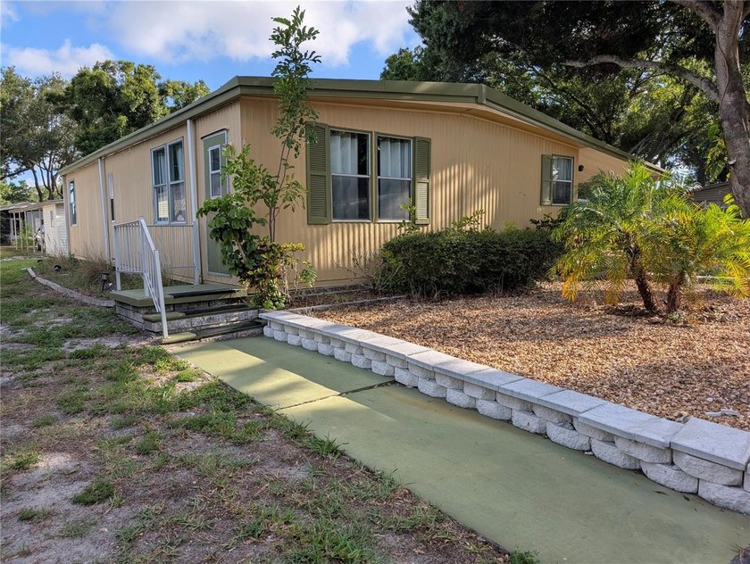 Welcome to this well-maintained 1982 manufactured home offering - photo 14