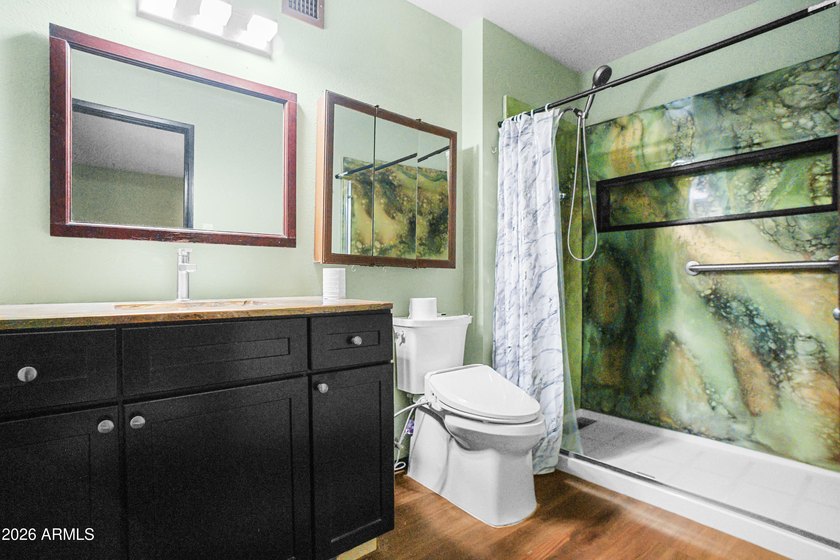 SHORT SALE. Spacious and hard to find 3-bedroom townhome end - photo 17