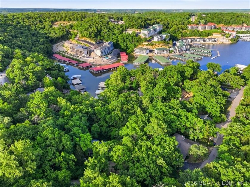 This stunning 4-bedroom, 3-bathroom lake home offers the perfect - photo 37