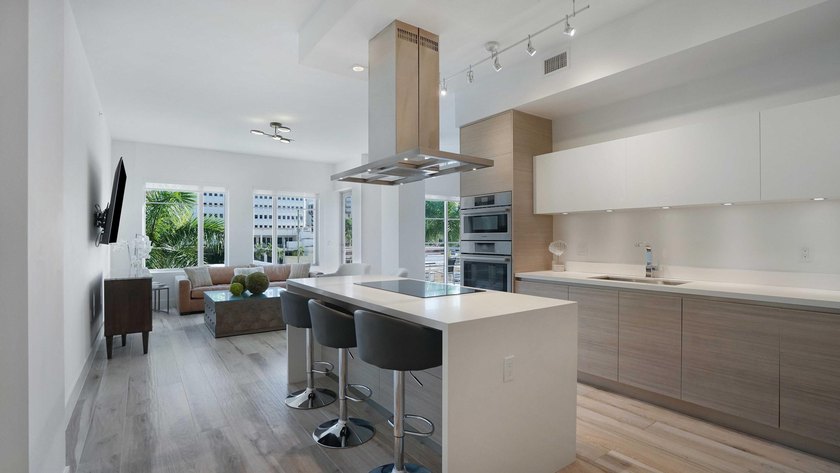 Fully furnished 3-bedroom, 3.5-bath residence at Tower 155 in - photo 11