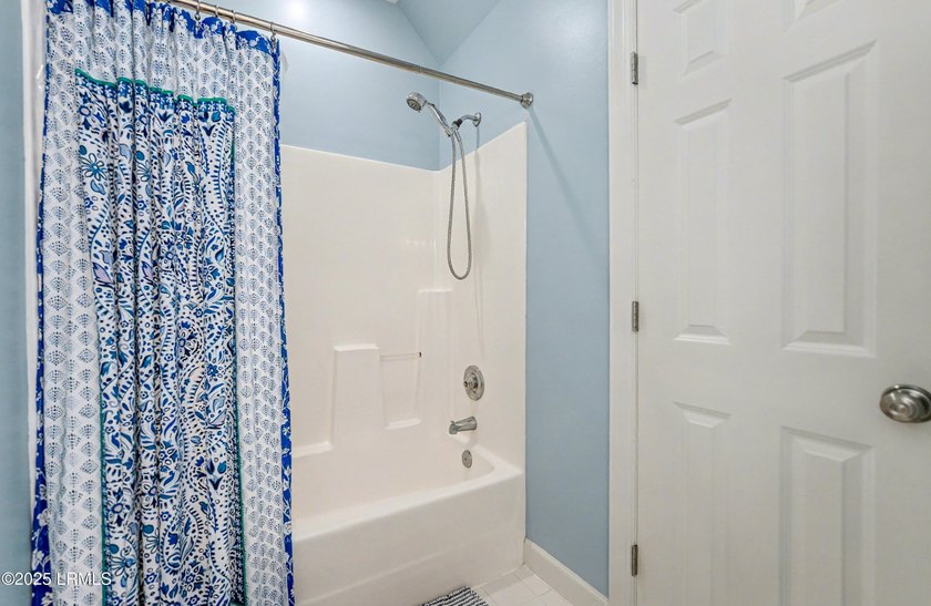 Located in the beautifully established neighborhood of Battery - photo 25