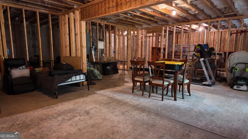 Welcome home to 115 Rowboat Drive, a gorgeous craftsman tucked - photo 26